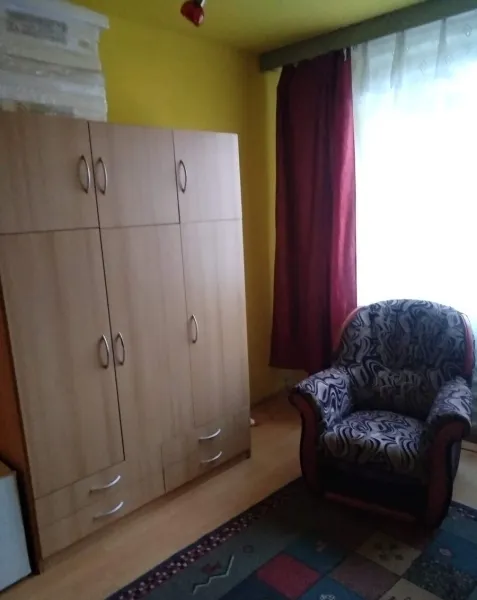 Kompaktné bývanie bez počiatočných investícií: Zariadená garzónka po rekonštrukcii jadra (Nové Zámky, Lastovičia ul.) - Foto 2