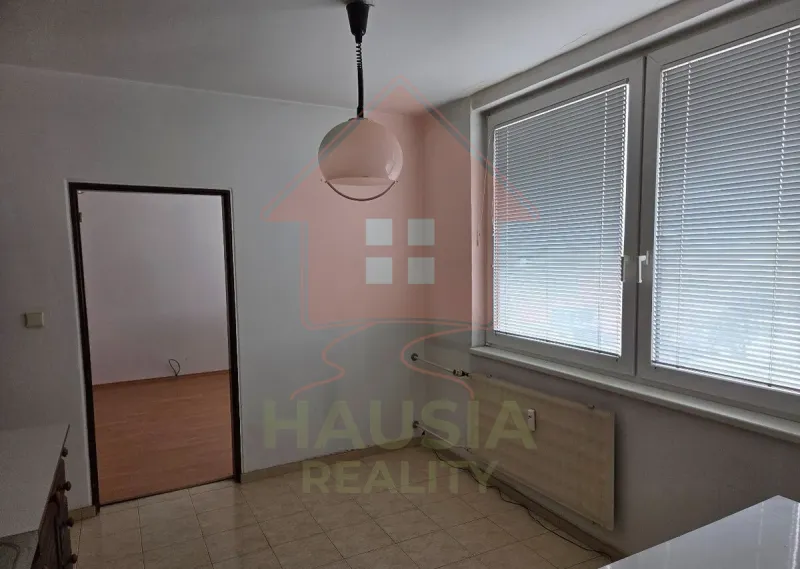 3 izbový byt na predaj na ulici M.R. Štefánika - Foto 3
