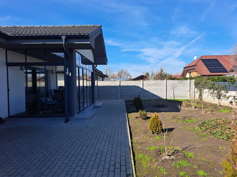 Moderná novostavba so zimnou záhradou a garážou (Nové Zámky) - Foto 3