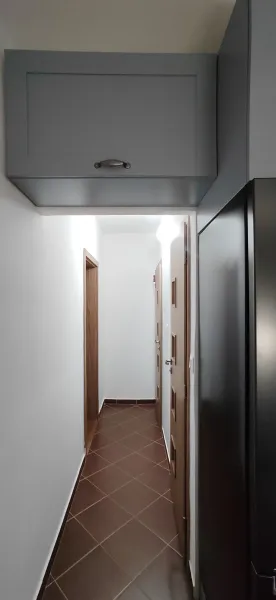 Kompletne zariadený a zrekonštruovaný 2-izbový byt s klimatizáciou v každej izbe na S.H.Vajanského - Foto 3