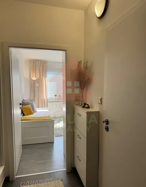 Prenájom krásnej prerobenej garsónky - Foto 1