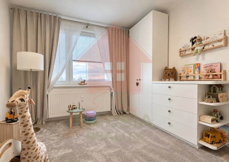 Nové Zámky – Nábrežná ul. | Nadštandardný 4-izbový byt (100 m²) s výhľadom a klimatizáciou - Foto 4